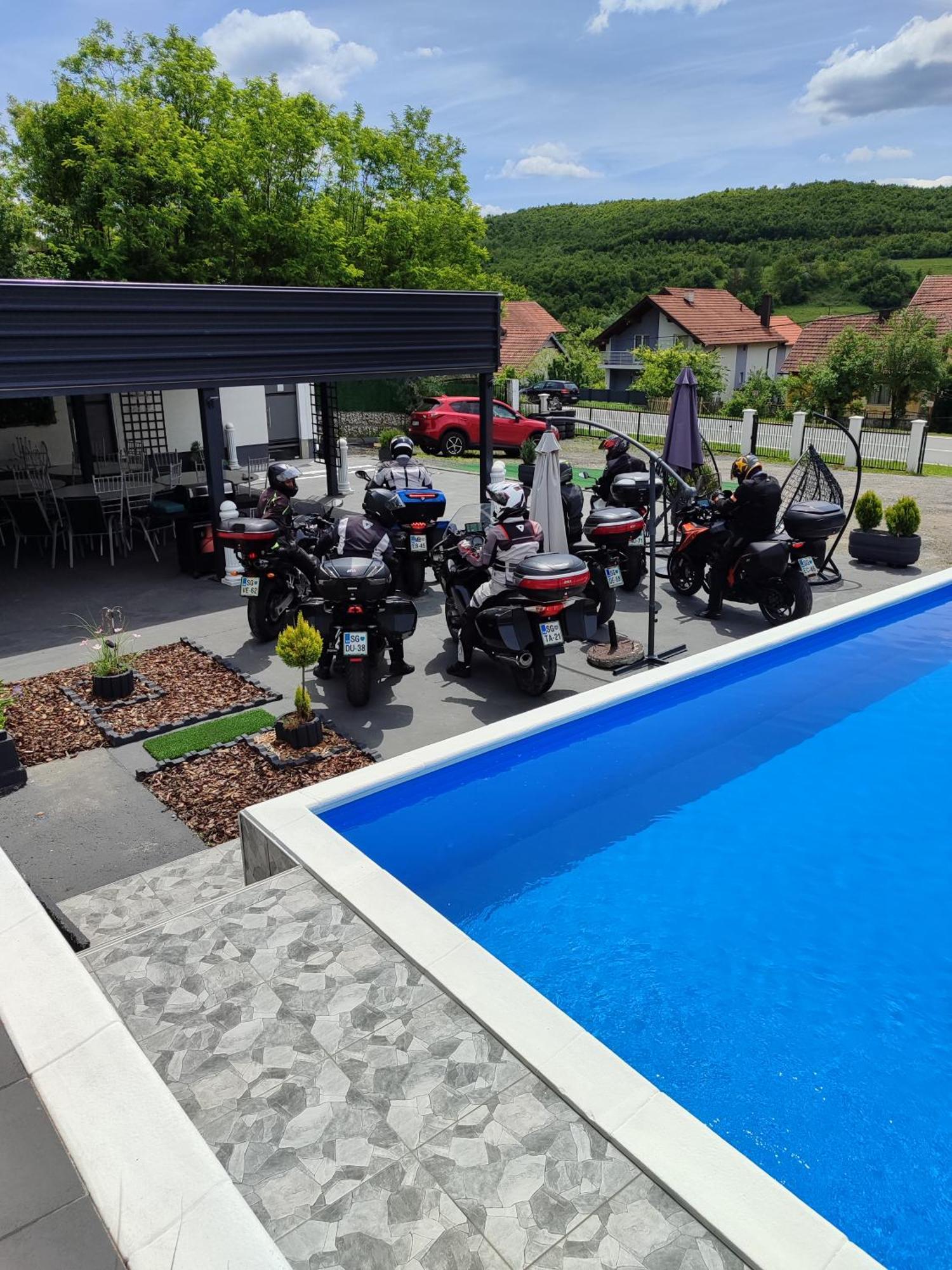 Villa Lea Tuzla Exteriör bild